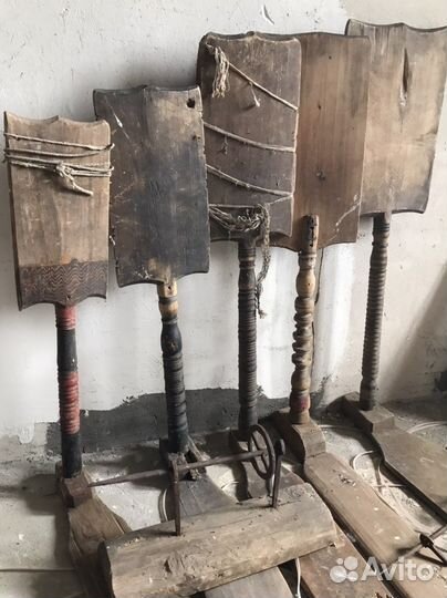 Старинная, деревянная прялка