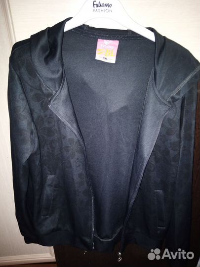 Спортивный костюм женский