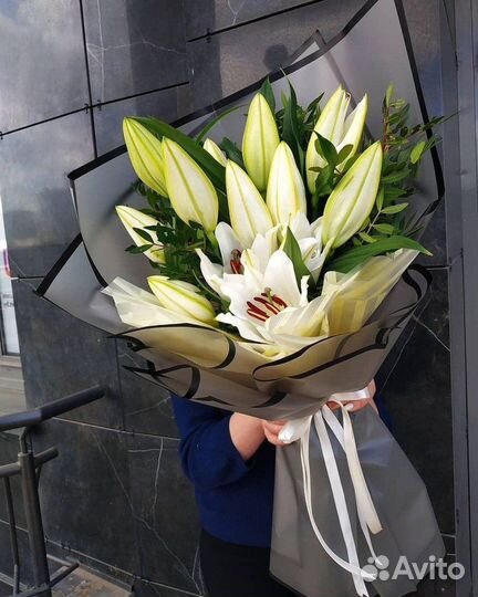 Букеты из лилий