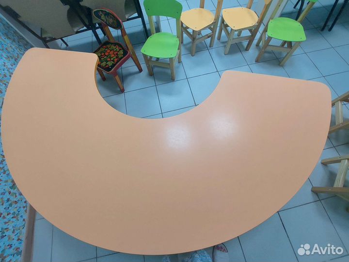 Детский стол