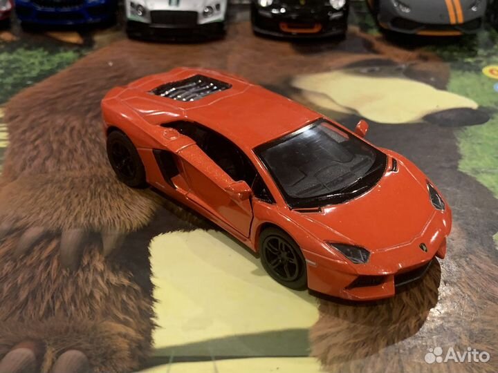 Металлическая моделька lamborghini aventador