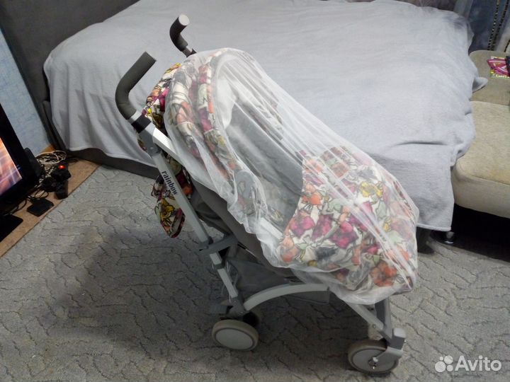 Прогулочная коляска
