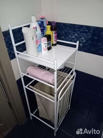 Стеллаж металлический с корзиной для белья