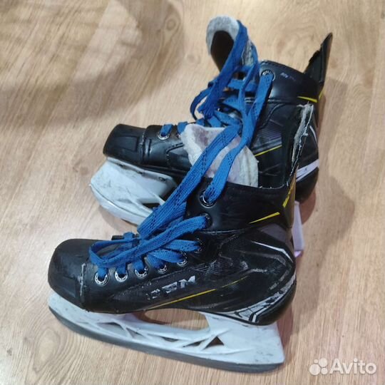 Хоккейные коньки bauer