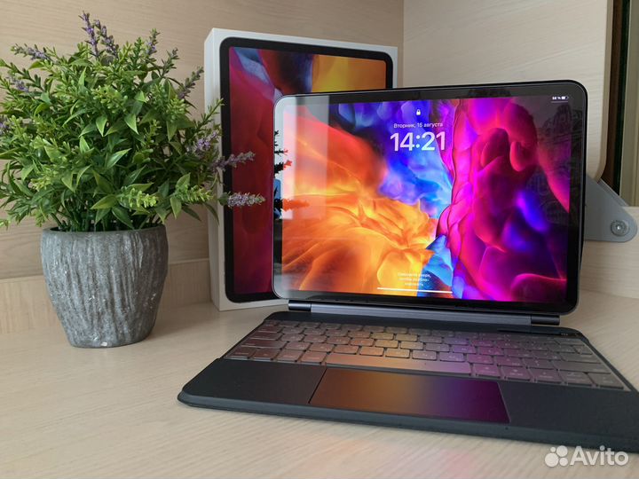 iPad PRO 11 2020 128 wifi +клавиатура