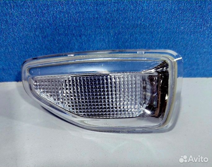 Повторитель поворотника в Крыло в Зеркало Renault