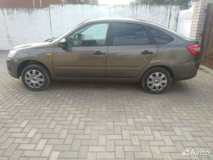 LADA Granta 1.6 МТ, 2016, 260 000 км