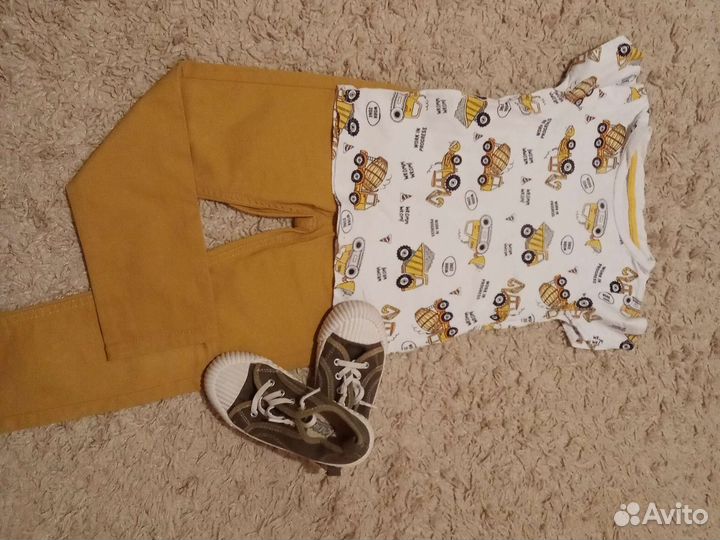 Джинсы, футболка, кеды 4-5лет