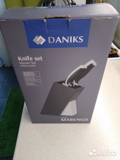 Набор кухонных ножей с подставкой