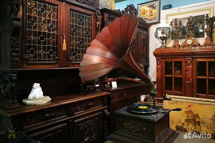 Серебряные монеты ри и значки