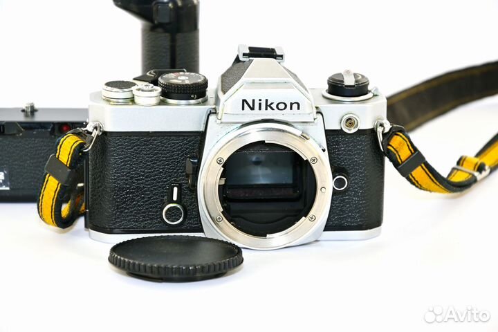Nikon FM Японский фотоаппарат + Nikon MD12