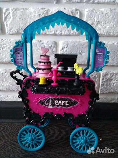 Кафе для кукол Монстер Хай