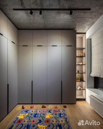 Угловой шкаф