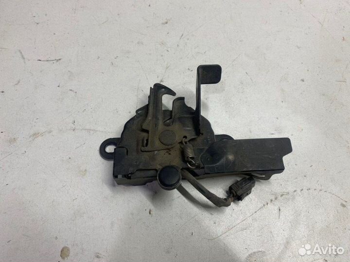 Замок капота передний Toyota Camry V70/V75