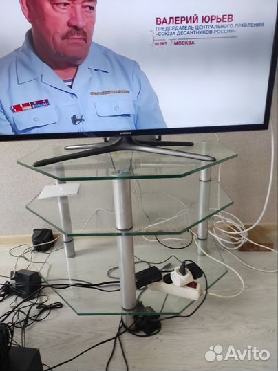 Тумба под телевизор