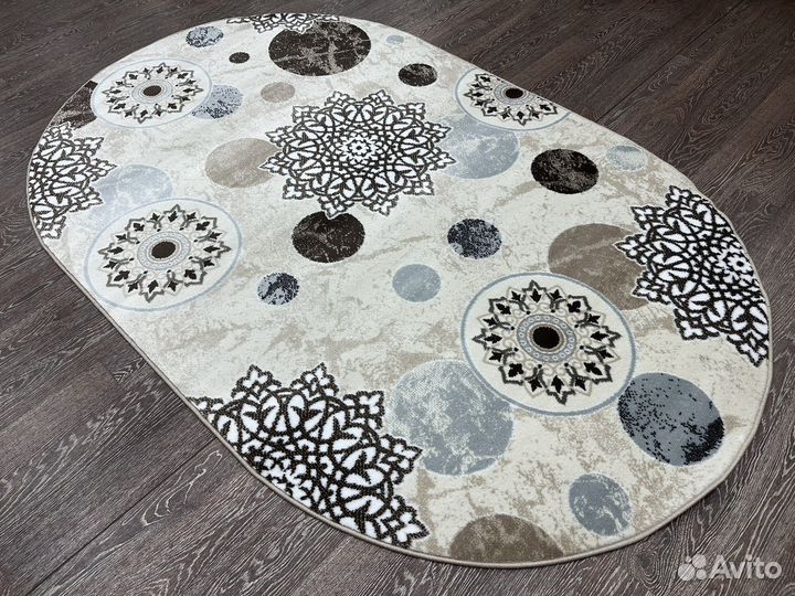 Ковер овальный 1.5*2.3 новый