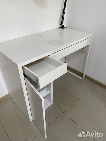Компьютерный стол IKEA белый