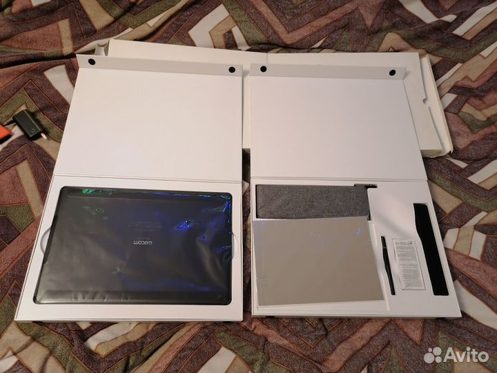 Графический планшет Wacom Intuos Pro Paper Edition