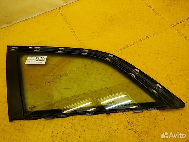 Стекло кузовное глухое левое Q7 (4L)