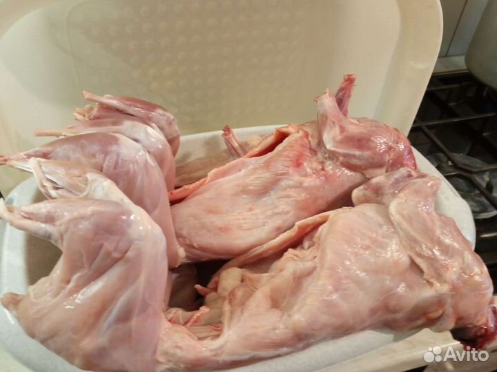 Домашнее мясо кролика и куриные яйца