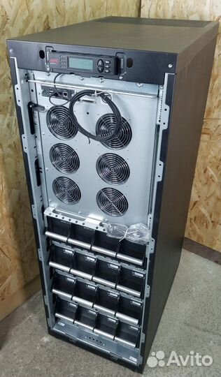 APC Smart-UPS VT 40 kVA suvtpf40KB4H, б/у, без акб