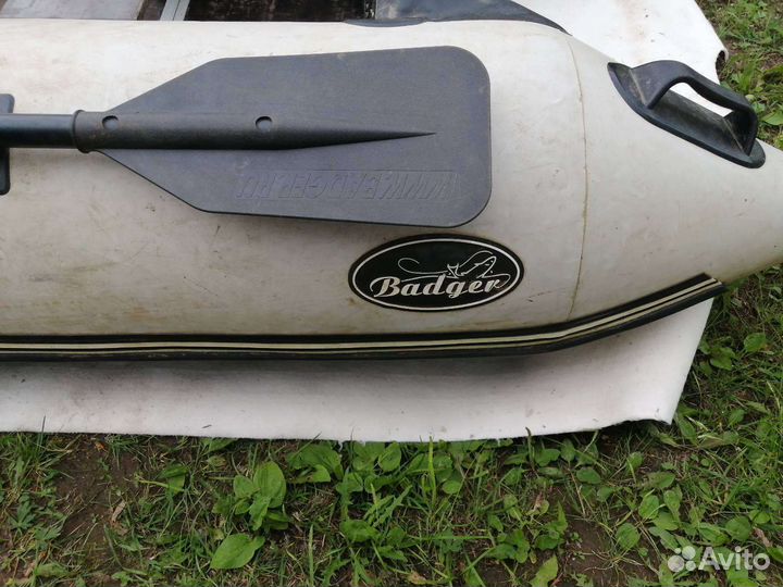Лодка Badger UL- 330