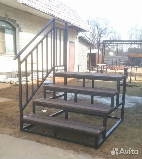 Крыльцо металлическое приставное