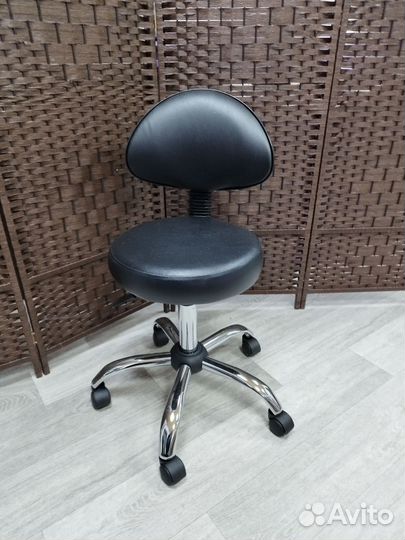 Стул для мастера по наращиванию ресниц