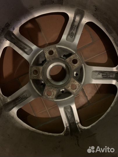 Продам один диск от мерса