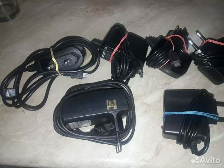 Зарядки к телефонам