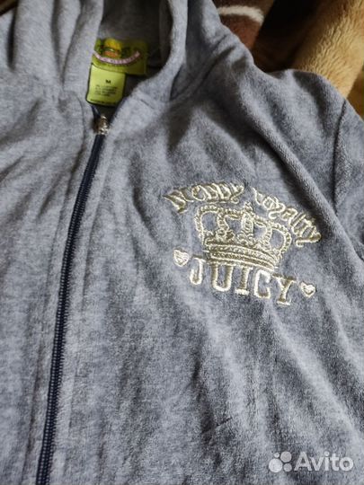 Спортивный костюм женский