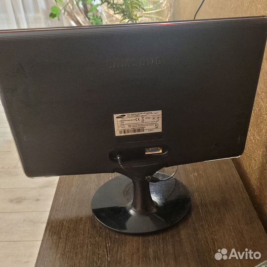 Монитор для компьютера Samsung 21 дюйм