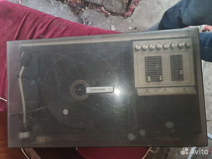 Проигрыватель винила радиотехника