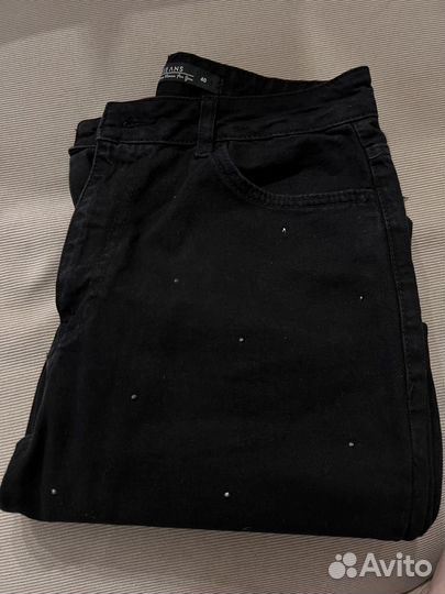 Джинсы черные со стразами