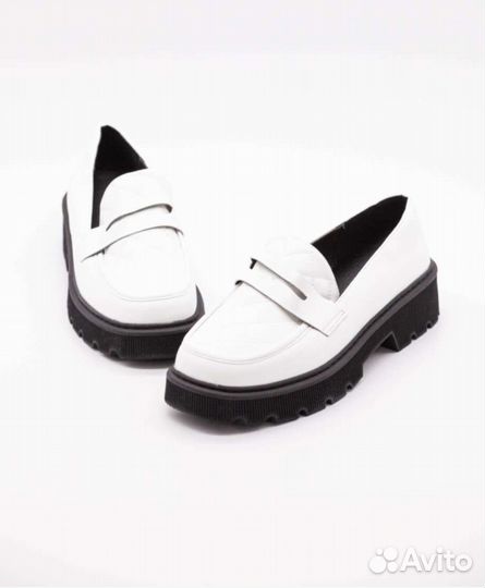 Лоферы женские