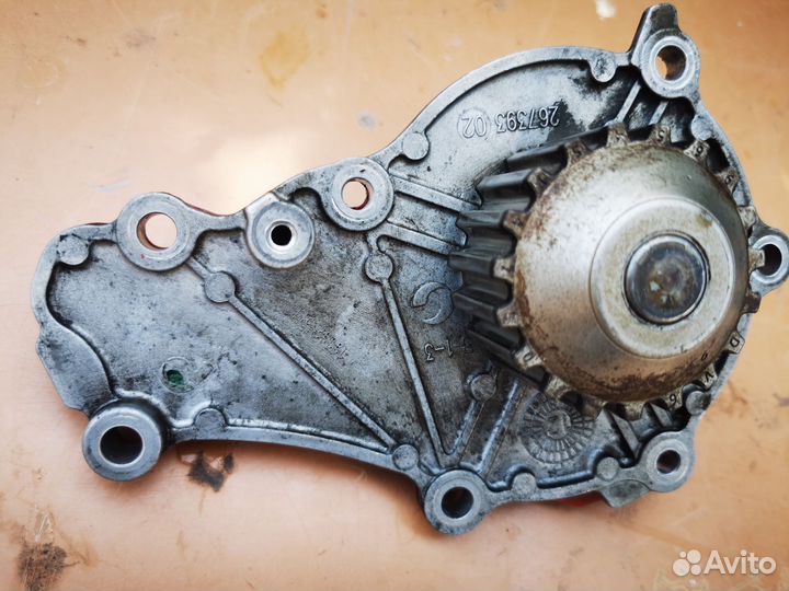 Водяная помпа 1.6 HDI (DV6TED4) Peugeot, Citroen