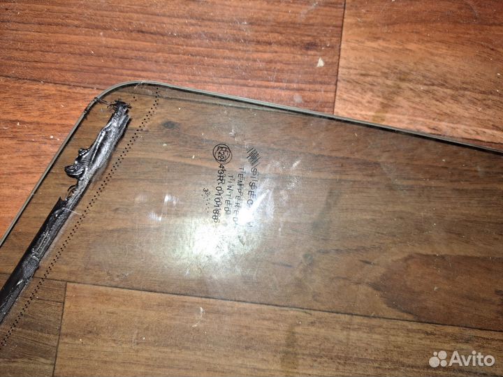 Лобовое стекло