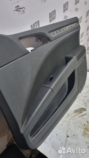 Обшивка двери передняя правая Skoda Superb 3T cdab