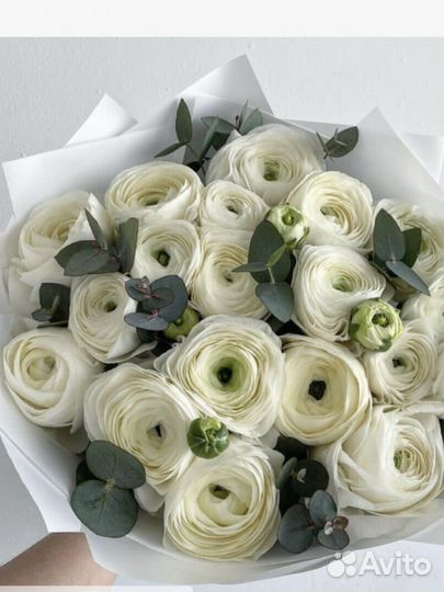 Букеты ранункулюс