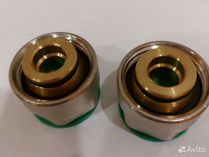 Накидная обжимная гайка 20*2.9