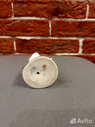 Фарфоровые статуэтки (узбек с виноградом, лфз)