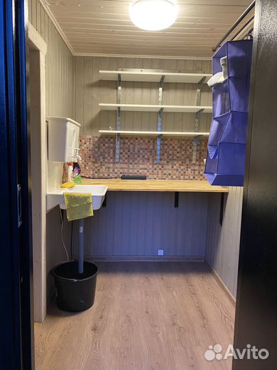 Жилой домик-бытовка 7х2,5 и туалет