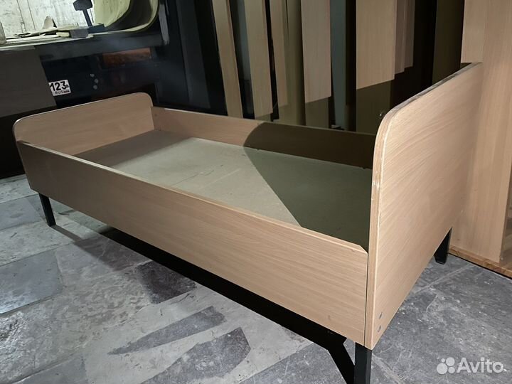 Детская кровать б/у
