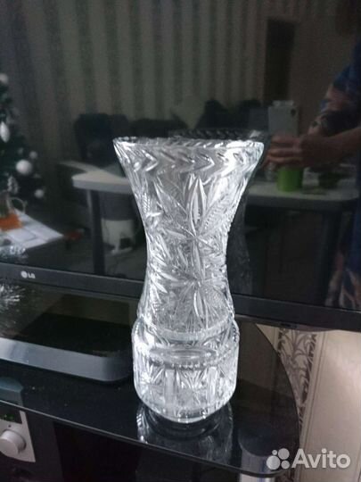 Хрустальная ваза (32см высота)