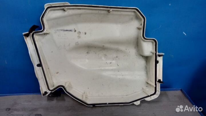 Крышка отсека управляющей электроники Bmw 3-Series