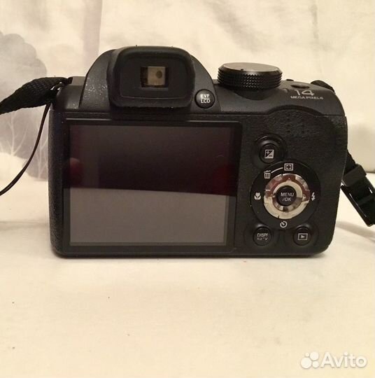 Фотоаппарат fujifilm S4000 с кожаным чехлом