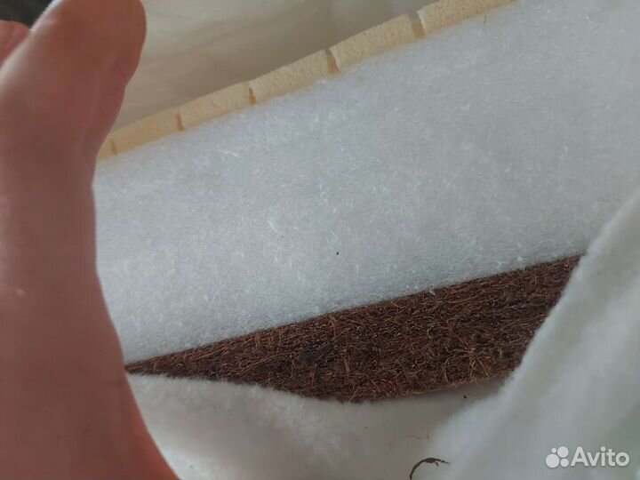 Детская кроватка с маятником и ящиком