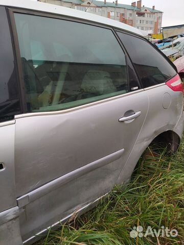 Левая задняя дверь ситроен с4 пикассо серая