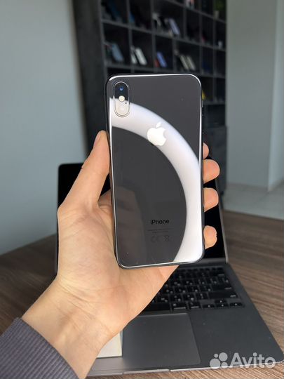 iPhone X, 64 ГБ