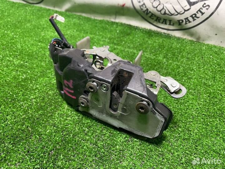 Замок двери багажника Toyota Land Cruiser Prado